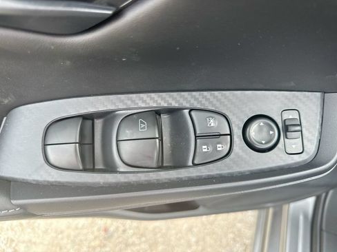 Certified 2025 Nissan Sentra S FWD image 24