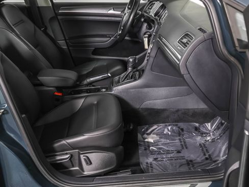 Used 2019 Volkswagen Golf Alltrack S image 43