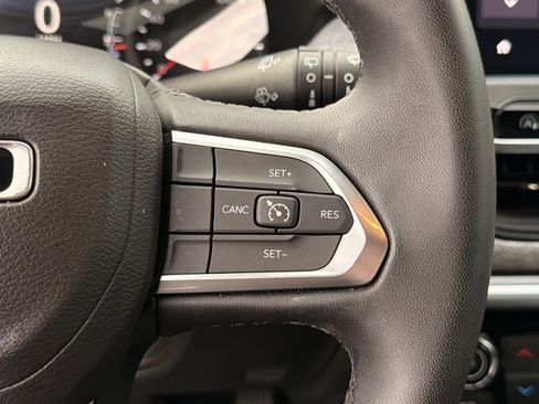 Used 2024 Jeep Compass Latitude AWD/4WD image 47