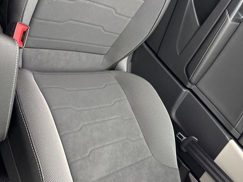 New 2026 Volkswagen Taos SE image 18