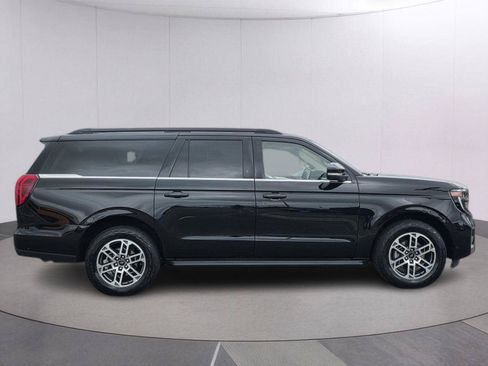 Used 2025 Ford Expedition Max Active AWD/4WD image 4