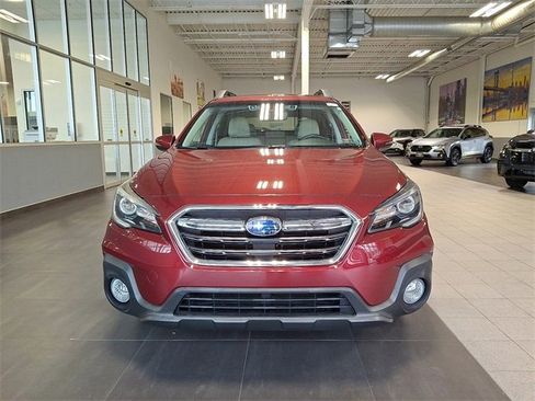 Used 2018 Subaru Outback 2.5i Limited image 2