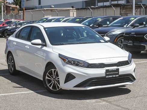Certified 2024 Kia Forte LXS FWD image 2