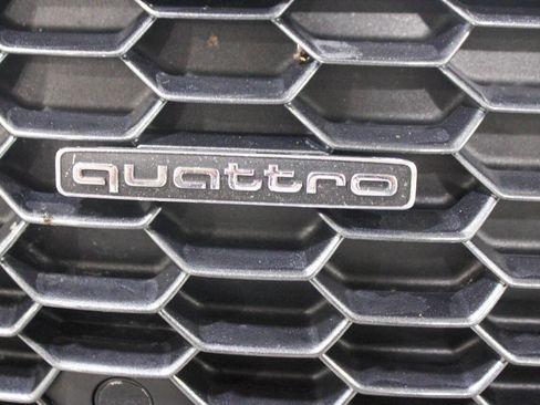 Used 2017 Audi R8 V10 w/ Carbon Exterior Package image 22