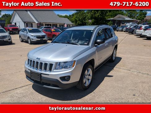 Used 2012 Jeep Compass Latitude AWD/4WD image 1