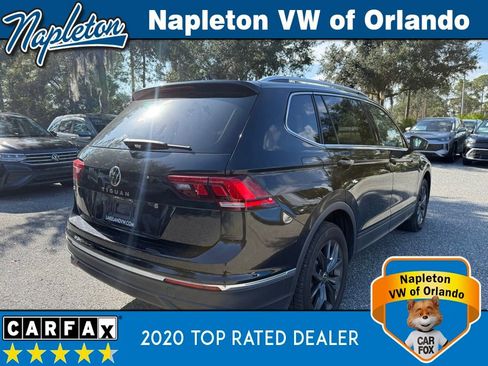 Certified 2022 Volkswagen Tiguan SE image 11