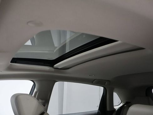 Used 2025 Honda HR-V EX-L image 10