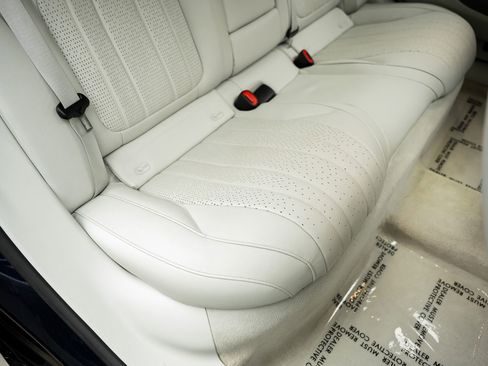 Used 2022 Mercedes-Benz EQS 580 4MATIC Sedan image 39