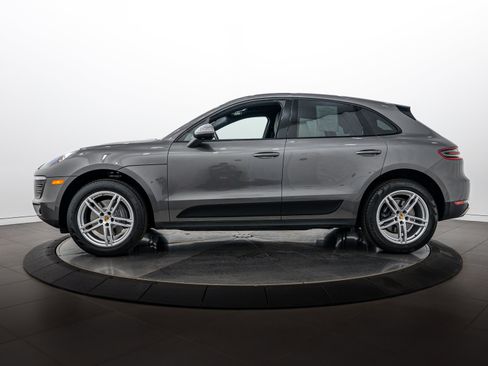 Used 2018 Porsche Macan AWD/4WD image 2