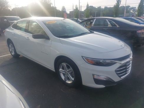 Used 2021 Chevrolet Malibu LS FWD image 4