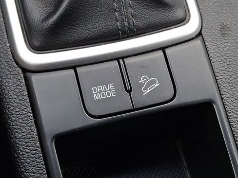 Used 2021 Kia Sportage LX image 23