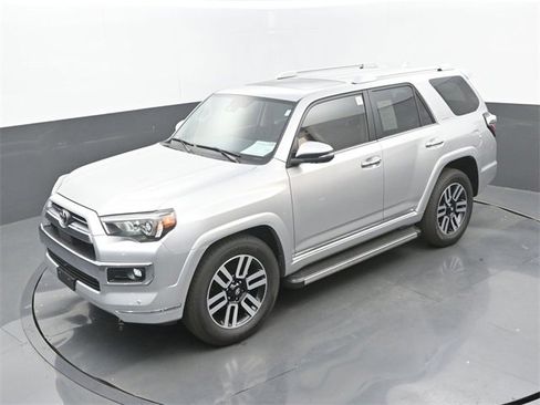 Used 2022 Toyota 4Runner Limited image 31