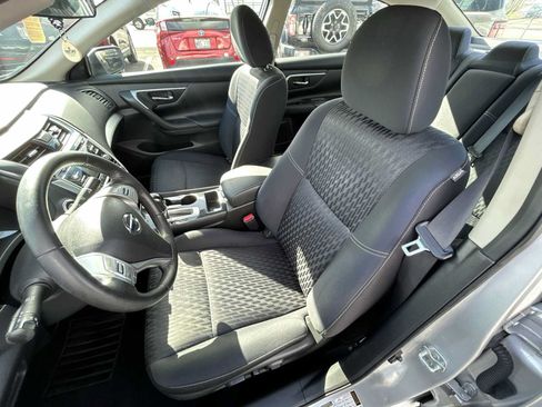 Used 2018 Nissan Altima 2.5 SV FWD image 13