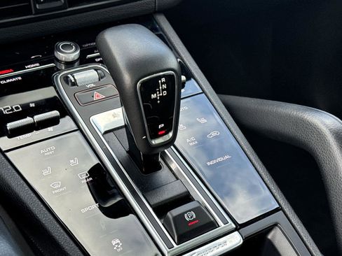 Used 2019 Porsche Cayenne image 29