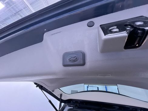 Used 2016 GMC Acadia SLT FWD image 44