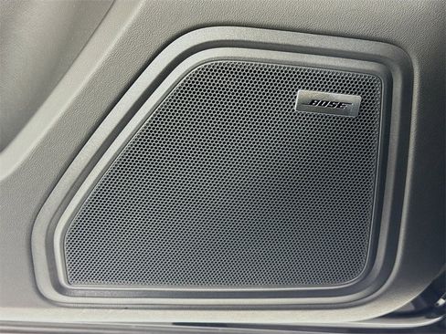 New 2025 Porsche Macan image 12