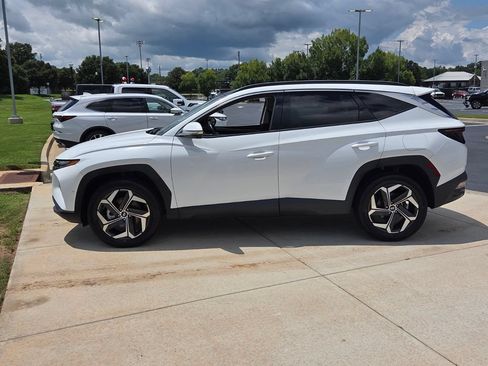 Used 2023 Hyundai Tucson Limited AWD/4WD image 2