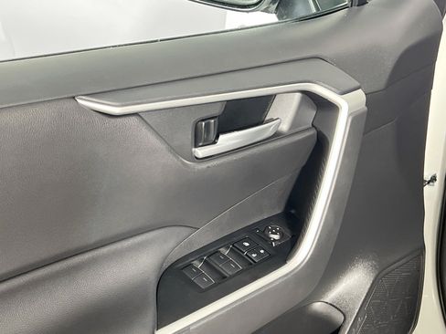 Used 2025 Toyota RAV4 XLE w/ Convenience Package FWD image 17