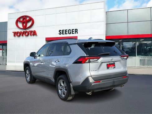 Used 2024 Toyota RAV4 XLE w/ Convenience Package FWD image 9