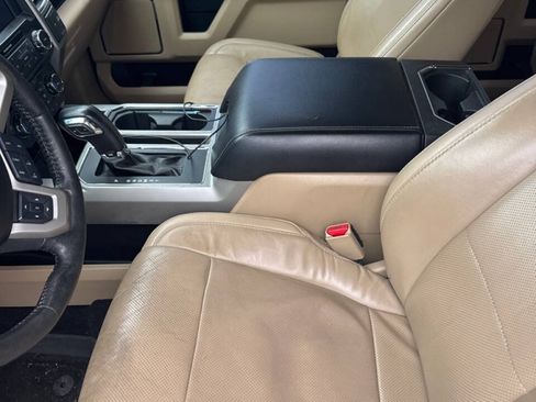 Used 2016 Ford F150 Lariat AWD/4WD image 7