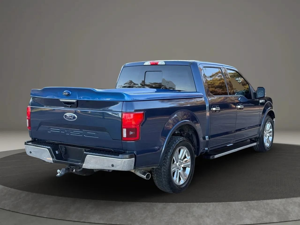Used 2018 Ford F150 Lariat RWD image 6