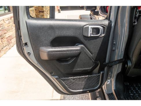 Used 2021 Jeep Wrangler Unlimited Rubicon AWD/4WD image 16