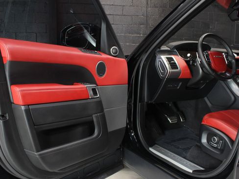 Used 2017 Land Rover Range Rover Sport Autobiography image 24