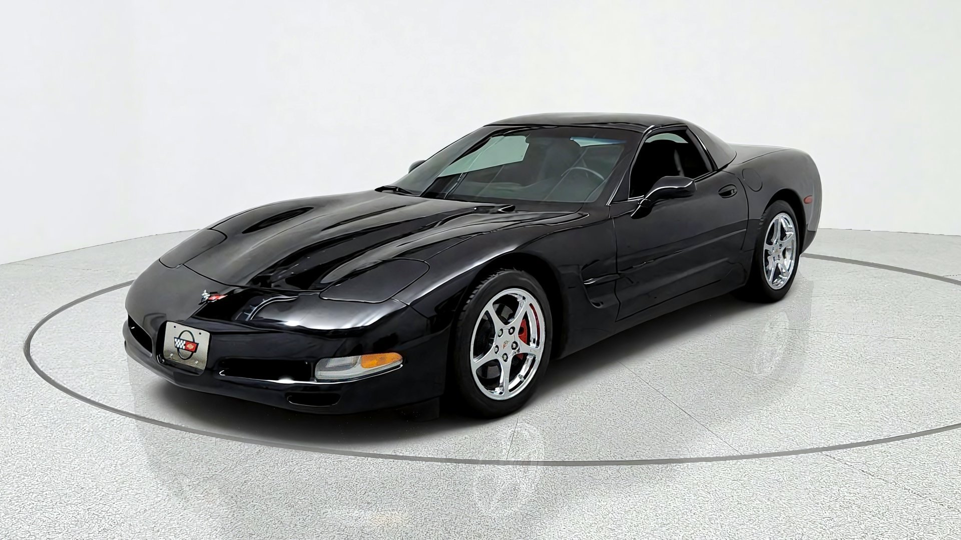Used 2004 Chevrolet Corvette Coupe RWD image 1