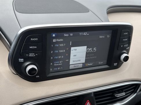 Used 2019 Hyundai Santa Fe SEL image 15