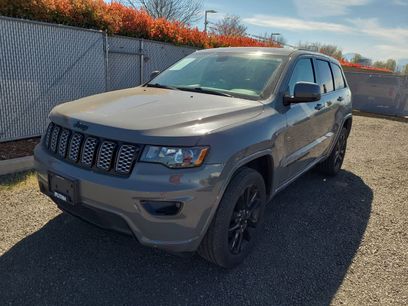 Used 2020 Jeep Grand Cherokee Altitude