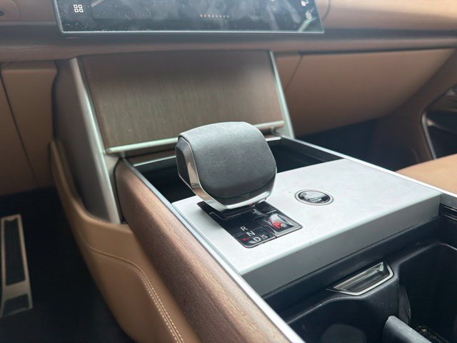 Used 2024 Land Rover Range Rover SE AWD/4WD image 9