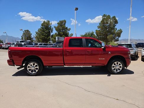 New 2026 RAM 2500 Laramie AWD/4WD image 4