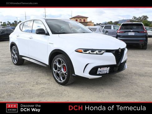 Used 2024 Alfa Romeo Tonale Veloce AWD/4WD image 3
