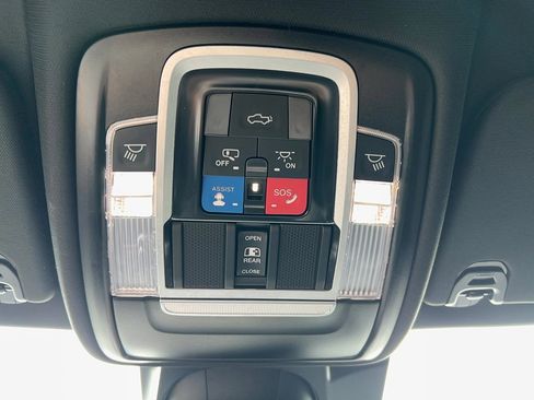 Used 2023 RAM 1500 Laramie AWD/4WD image 24