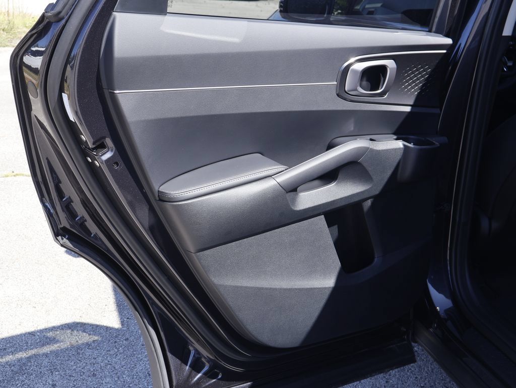 New 2026 Kia Sorento LX FWD image 11