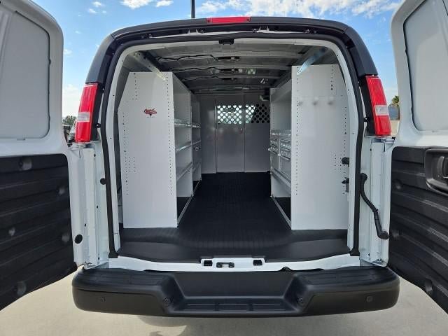 New 2026 Chevrolet Express 2500 Extended w/ Communications Package RWD image 23