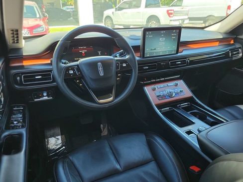 Certified 2021 Lincoln Aviator Reserve w/ Elements Package Plus RWD image 11