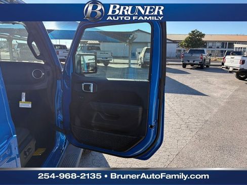 New 2026 Jeep Gladiator Sport image 14