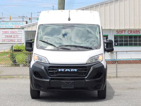 Used 2023 RAM ProMaster 2500 FWD image 2