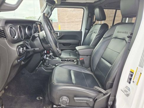 Used 2023 Jeep Wrangler Unlimited Sahara w/ Cold Weather Group image 15