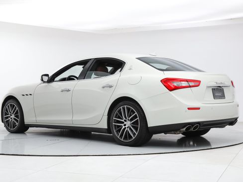Used 2017 Maserati Ghibli RWD image 3