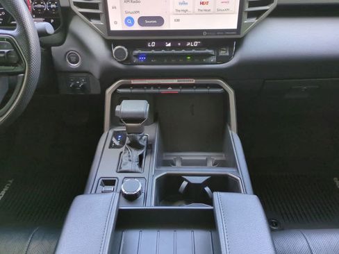 Used 2024 Toyota Tundra Limited AWD/4WD image 18