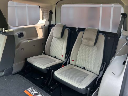 Used 2022 Ford Transit Connect XLT FWD image 23
