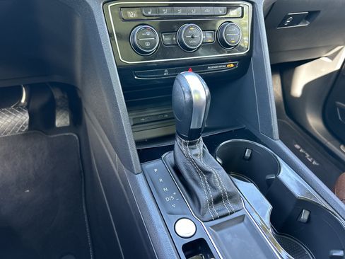 Used 2023 Volkswagen Atlas SE w/ Panoramic Sunroof Package FWD image 25