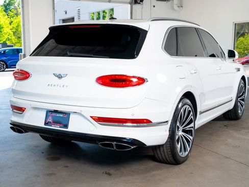 Used 2021 Bentley Bentayga AWD/4WD image 6