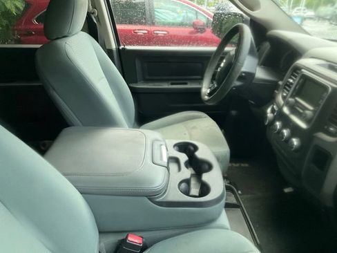 Used 2017 RAM 1500 Express w/ Express Value Package RWD image 3