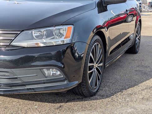 Used 2016 Volkswagen Jetta Sport image 11