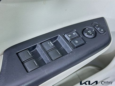 Used 2012 Honda Civic LX image 16