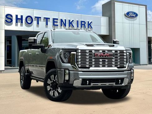 Used 2024 GMC Sierra 2500 Denali AWD/4WD image 1