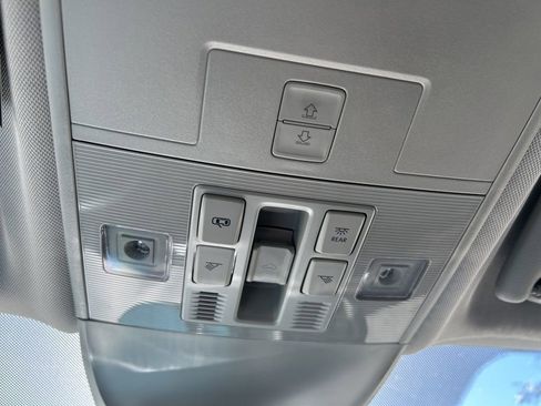New 2026 Volkswagen Taos SE FWD image 40